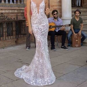 18-108 Berta Wedding dress